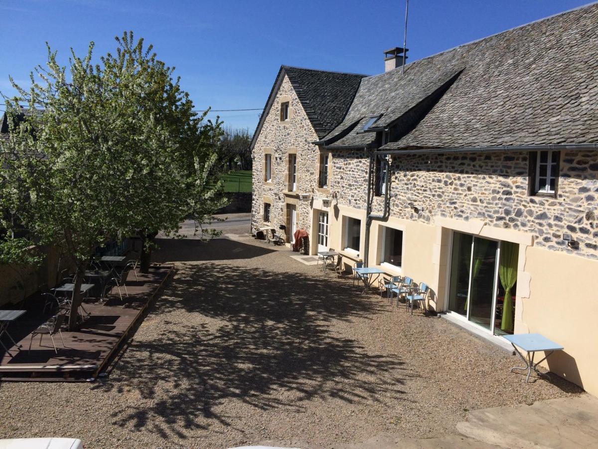 Bed and Breakfast Aux Portes D'Aubrac Studio 2 Personnes Condom-d'Aubrac Exterior foto